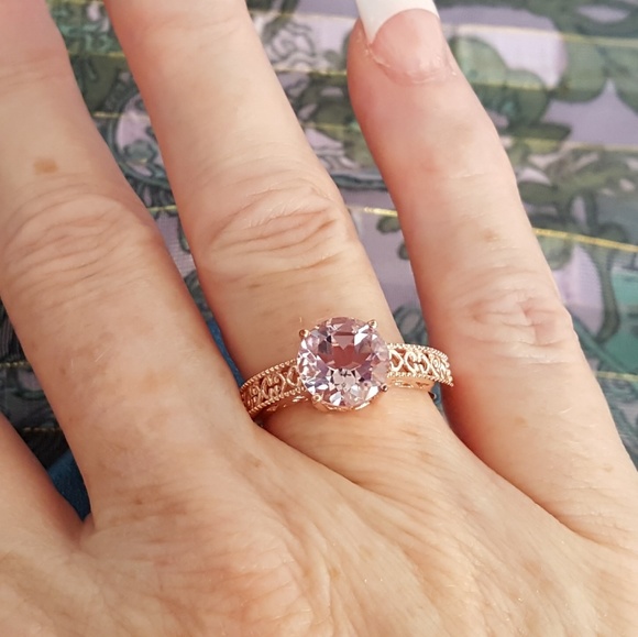 SALE! Rose De France Amethyst Solitaire - Picture 5 of 7